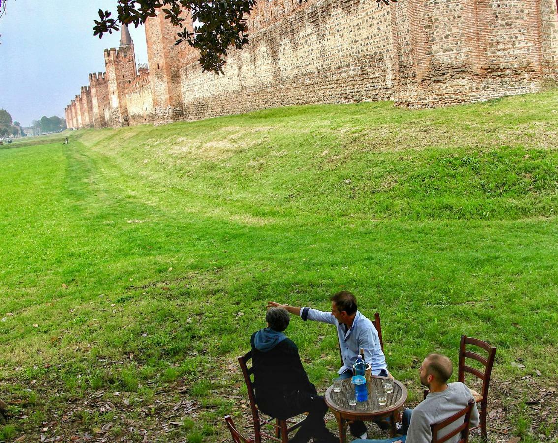 Medieval Palace - Luxury Suite - Per la Dolce Vita Montagnana  Exterior foto