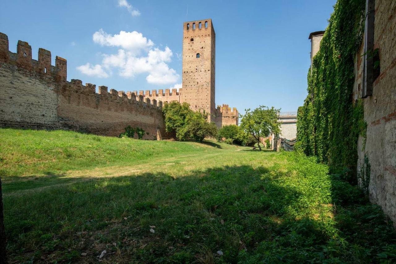 Medieval Palace - Luxury Suite - Per la Dolce Vita Montagnana  Exterior foto