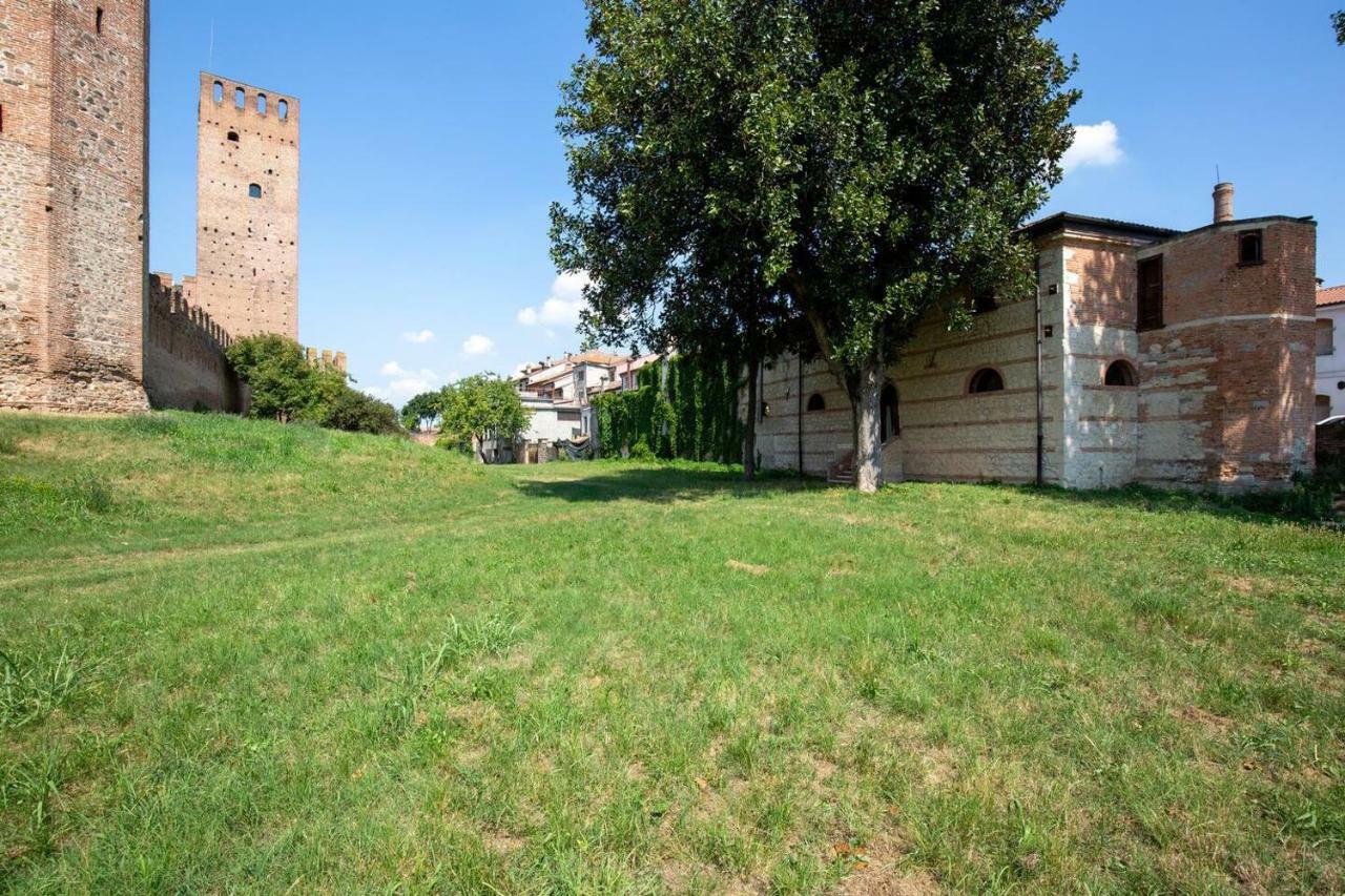 Medieval Palace - Luxury Suite - Per la Dolce Vita Montagnana  Exterior foto